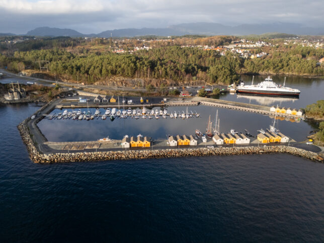 Skjersholmane båthamn